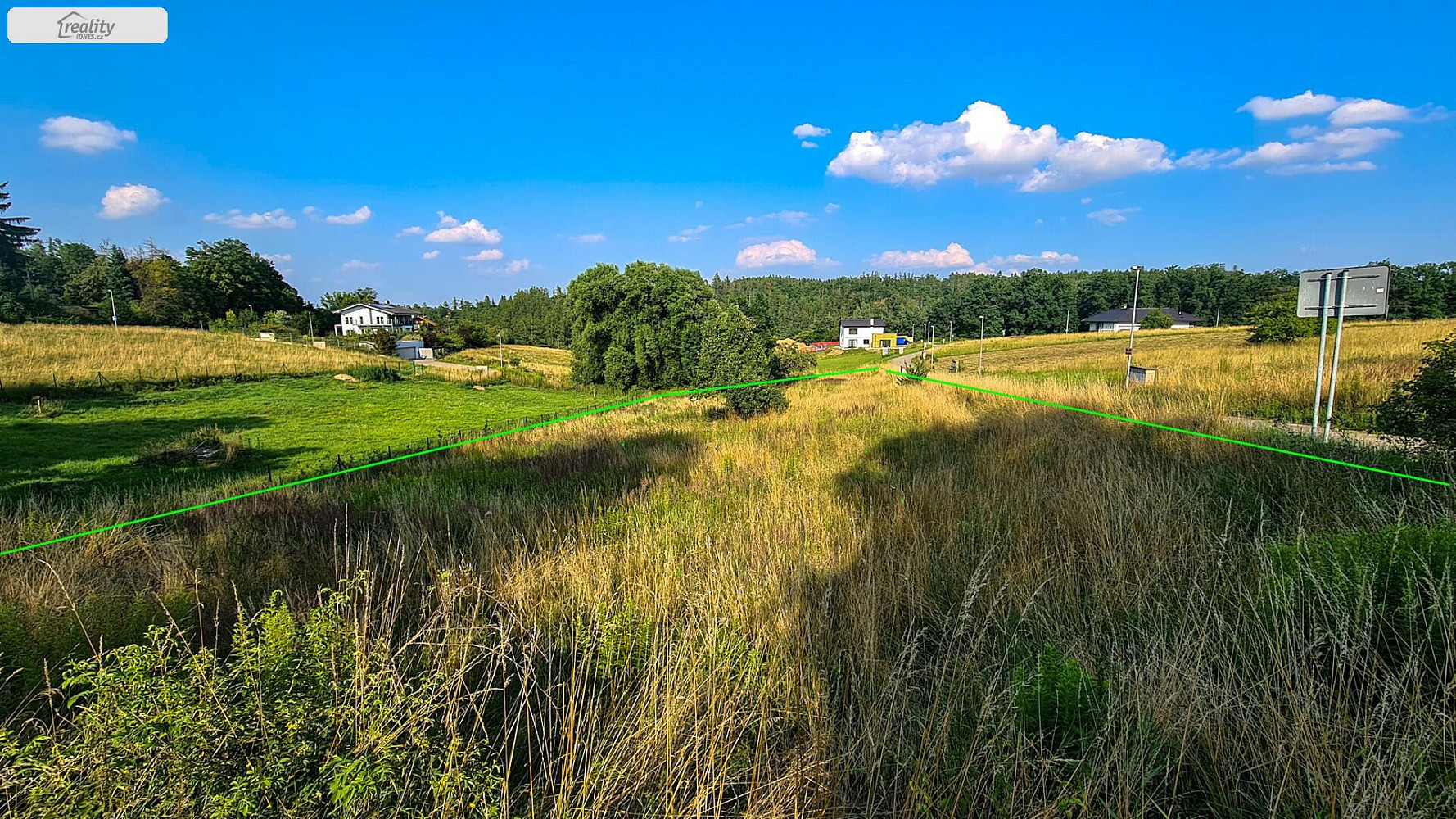 K Lesnímu divadlu, Unhošť, okres Kladno