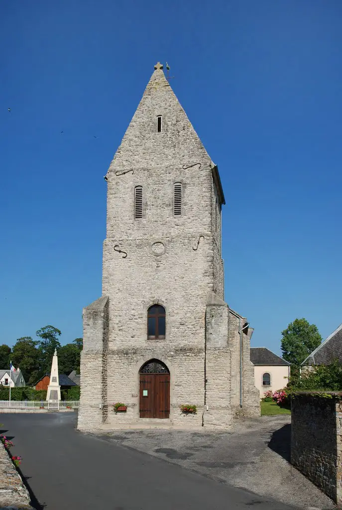 Bernesq<>Église Saint-Vigor