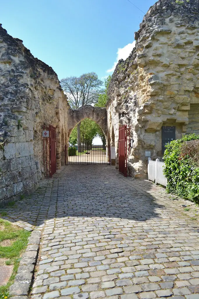 Entrance de Chateau de Coucy