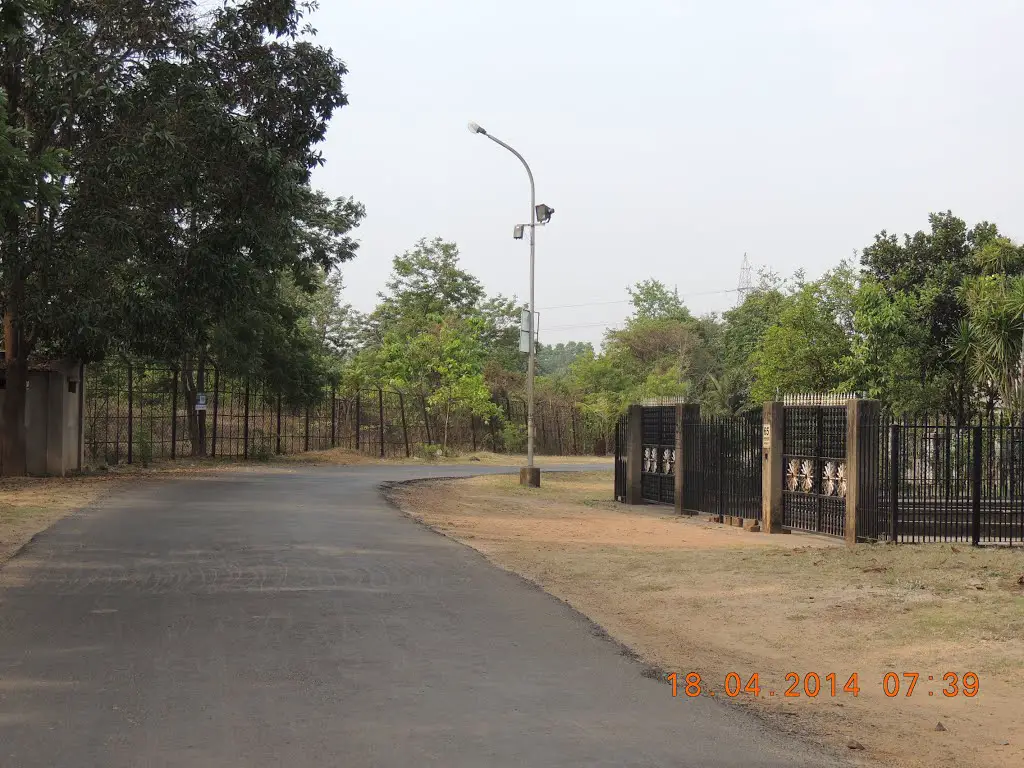 Periphery Road towards Jawaharlal Nehru Avenue