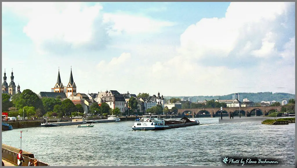 Koblenz - Mosel mit Balduinbrücke