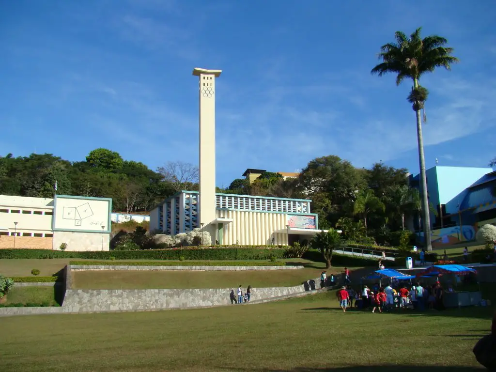 Colégio Sant'Ana Itaúna