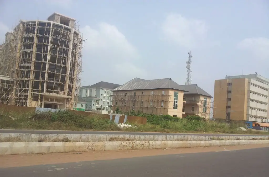 Owerri heroes apartment Large selection