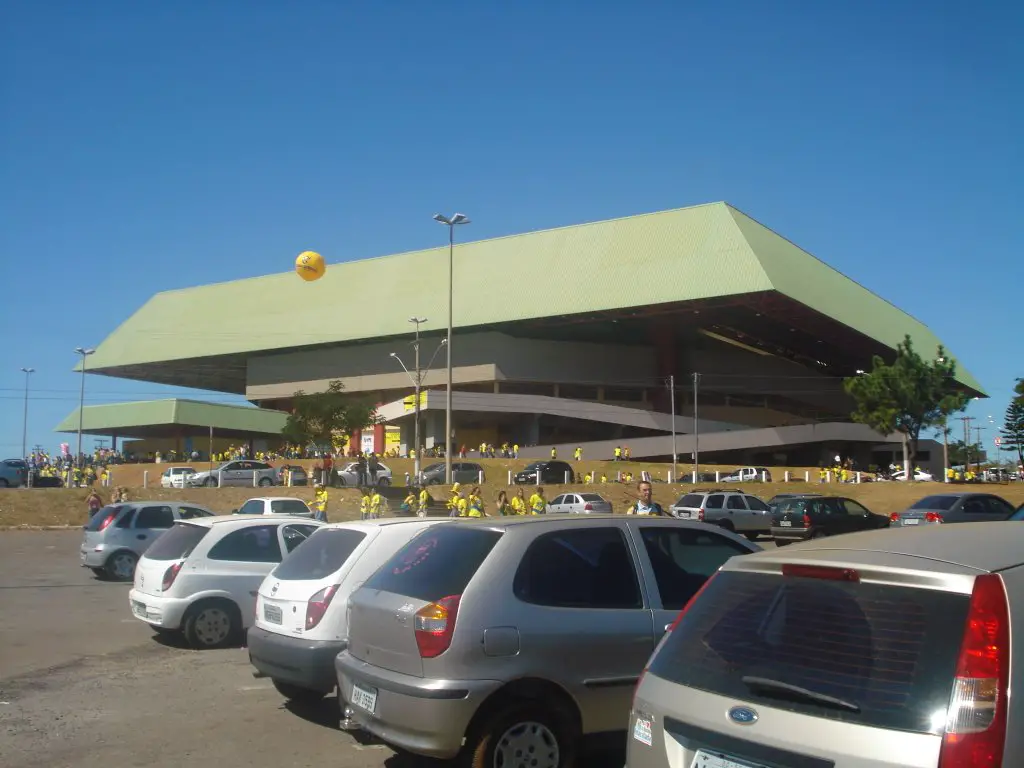 Ginásio Goiânia Arena--visto do estacionamento | Mapio.net