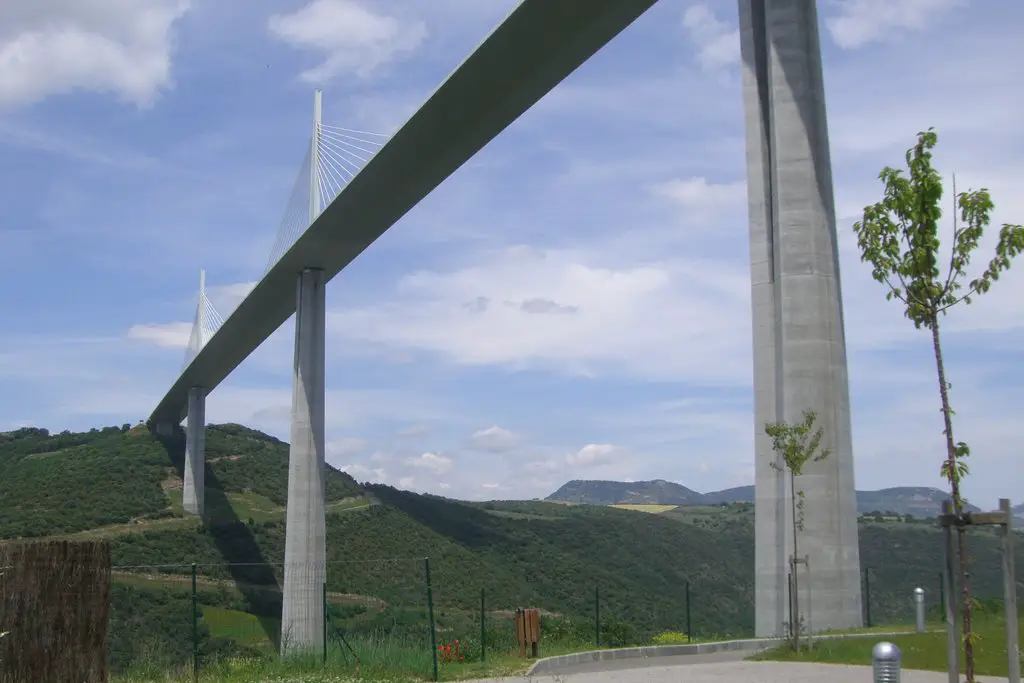 De pijlers van het Viaduct van Millau (Trudi)