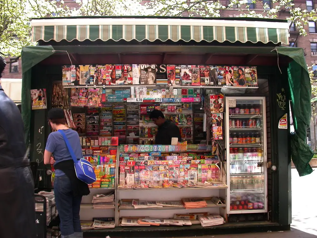 newspaper kiosk 