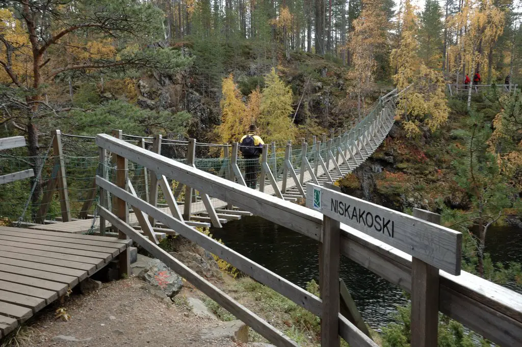 Niskakosken silta - Bridge over Niskakoski rapids