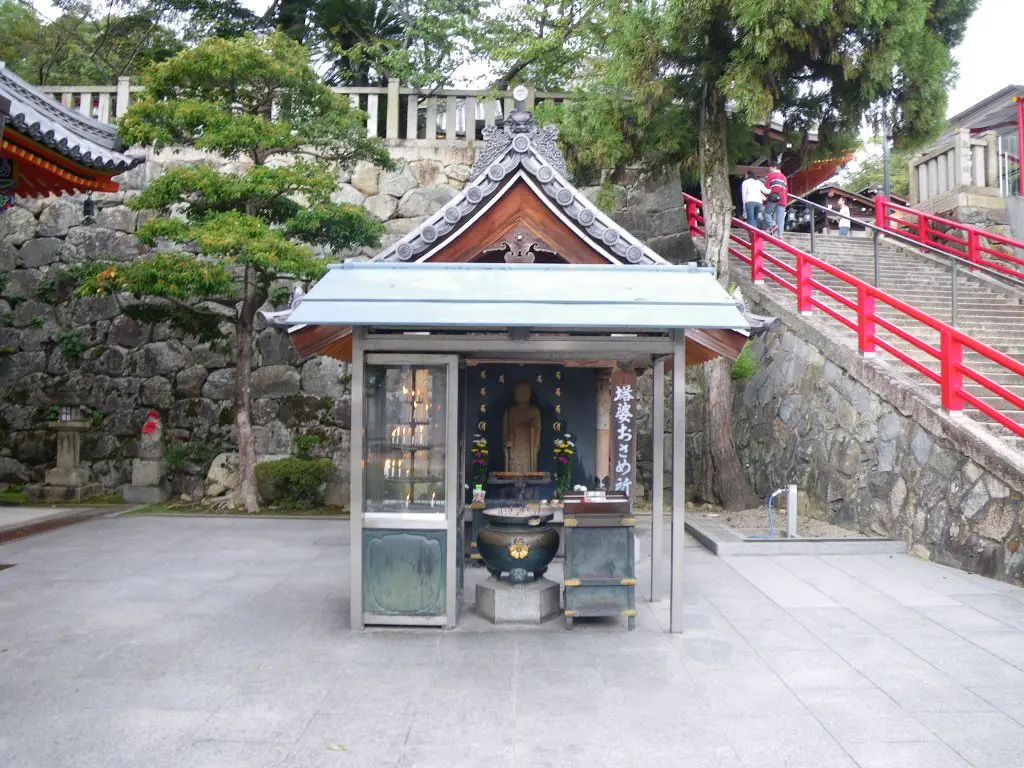 Nakayamadera Temple 中山寺 水掛地蔵 Mapio Net
