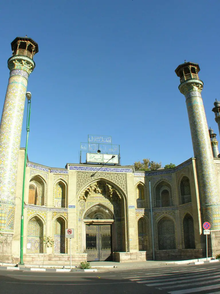 Mosque and madrasah Sepah Salar (Shahid Motahary)