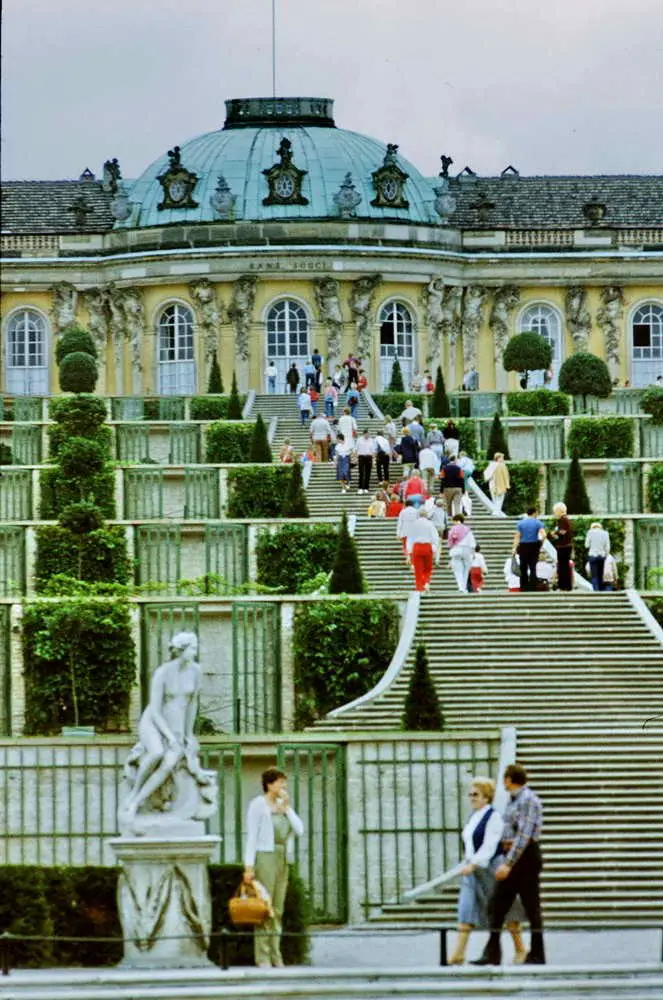 Potsdam (DDR 1985.) - Sanssouci 88280039-1 (Analog photo)