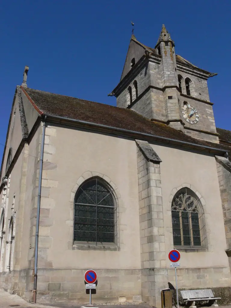 Couches - Eglise St Martin (XVè s.) (Saône et Loire)