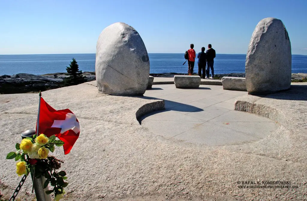 Swissair Flight 111 Memorial, Whalesback - Peggy's Cove, Nova Scotia |  Mapio.net