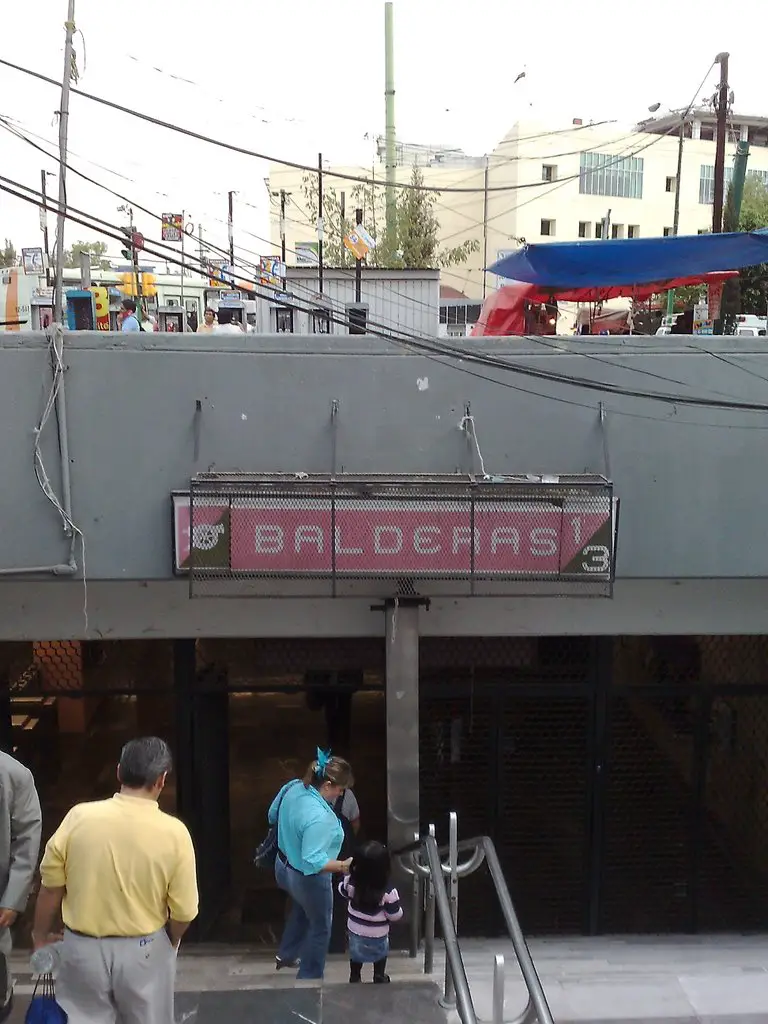 Metro Balderas 