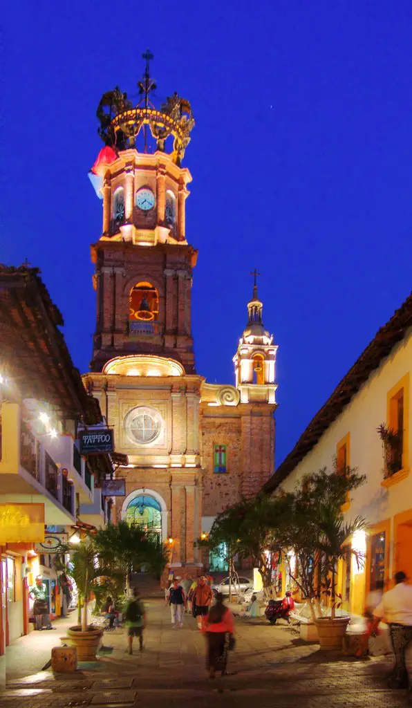 La Iglesia de Nuestra Senora de Guadalupe de Puerto Vallarta 