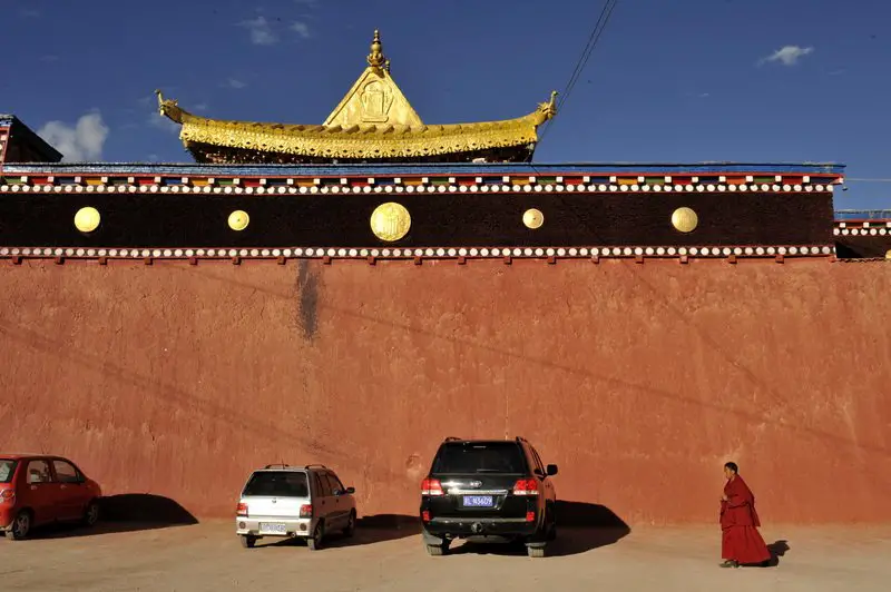 08西藏行-玉树结古寺外的喇嘛