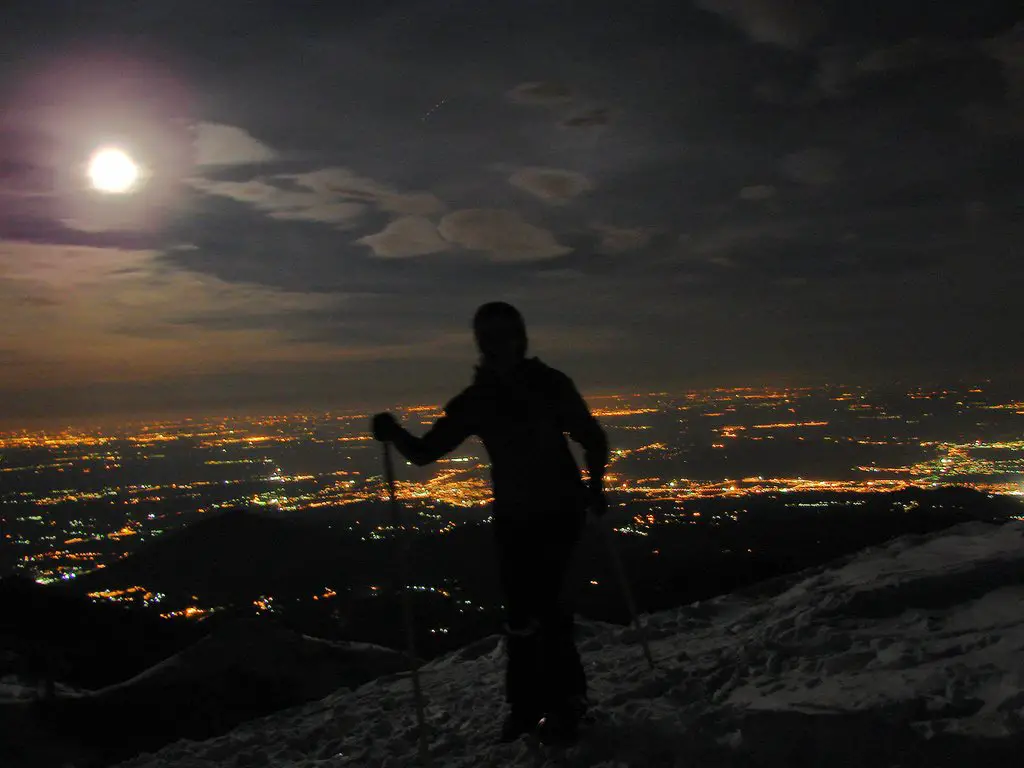 Bielmonte, Monte Monticchio con la luna