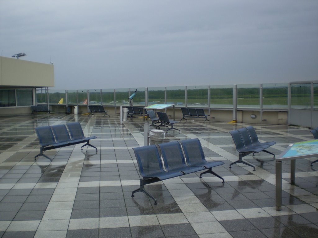 Die Besucherterrasse Am Flughafen Koln Bonn Mapio Net