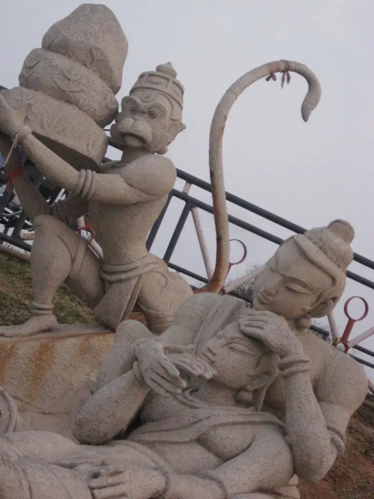 Statues of bhadrachalam katta-5