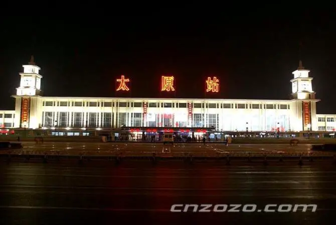 太原火车站夜景