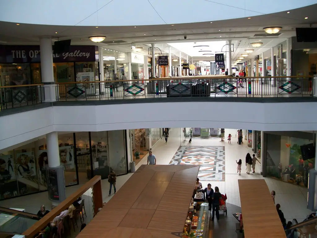 Wimbledon Center Court Shopping Mall