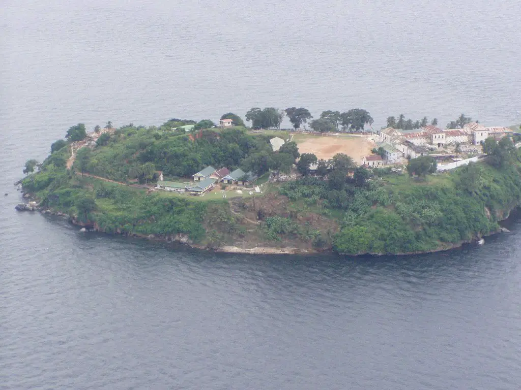 Carrera Island 