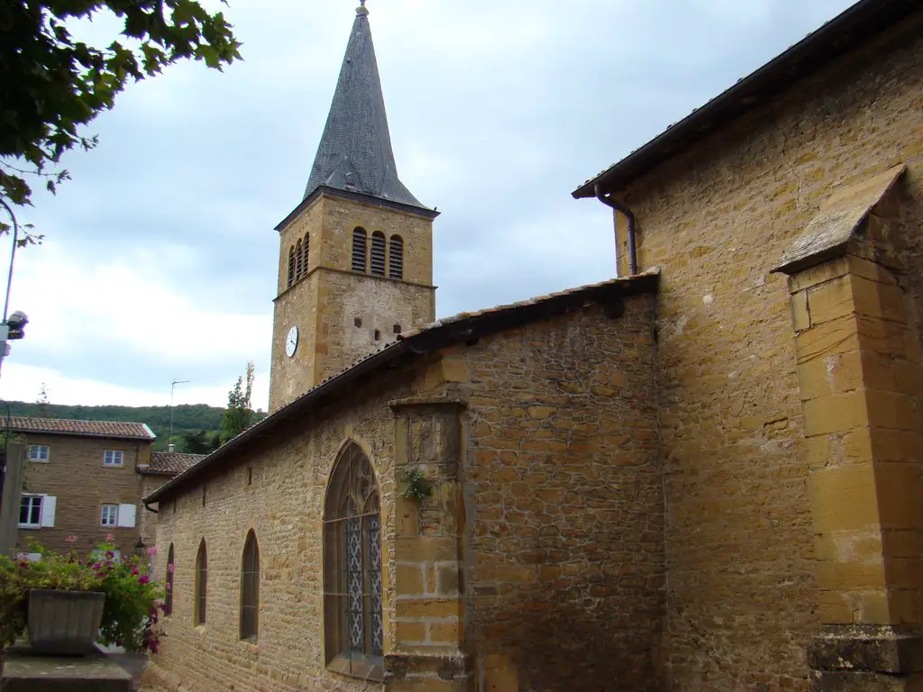 Ville sur Jarnioux - L'Eglise