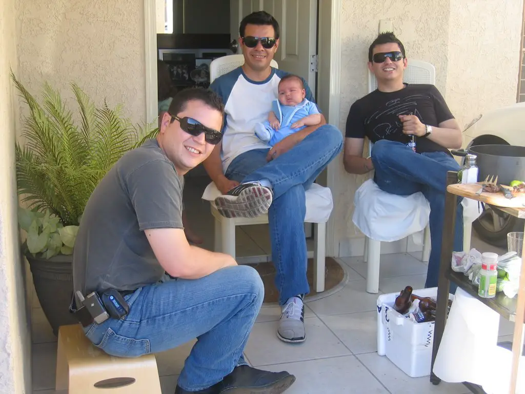 Yeyo, Alonso, Leo & yo. Carne Asada dominguera