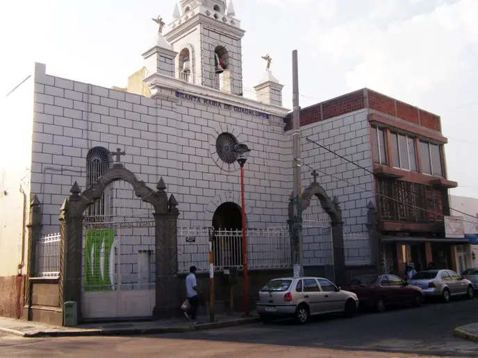 Frente a Sta. María de Guadalupe, en Sta. Chiautempan 