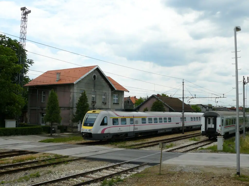 Dolnja Zdenčina - Željeznička stanica