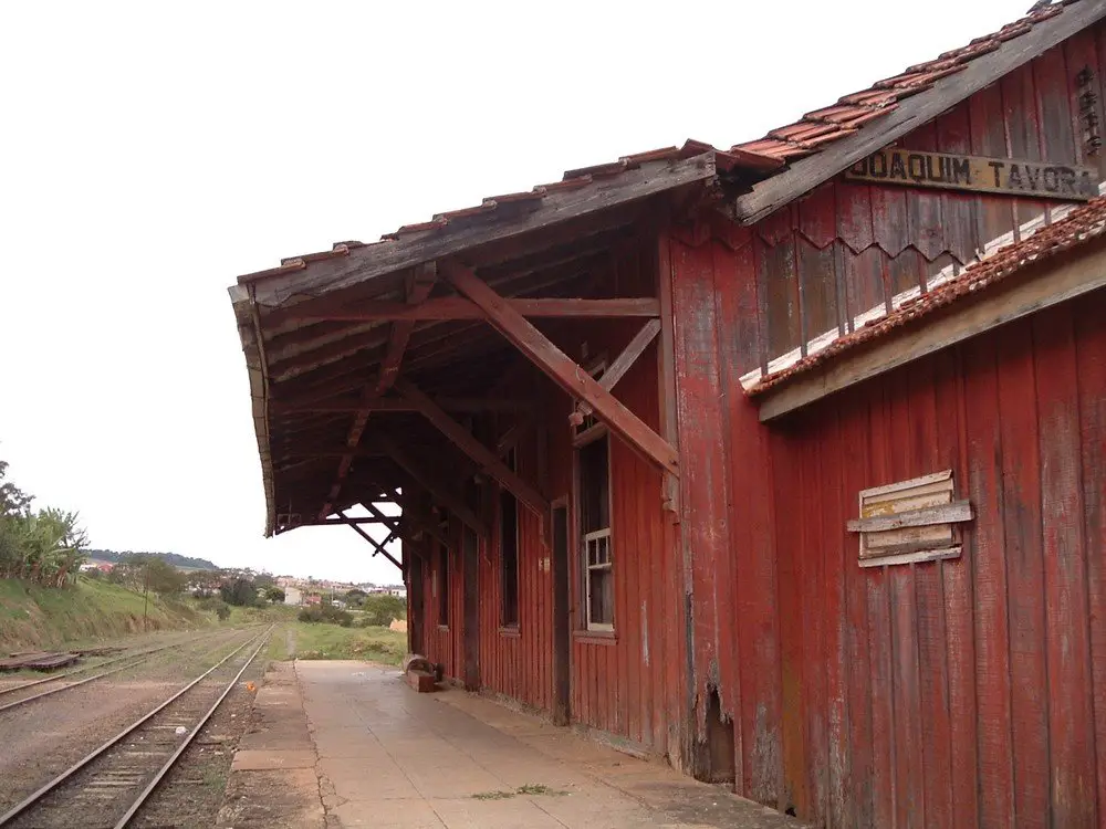 Estação ferroviária de Joaquim Távora Pr  Abandonada