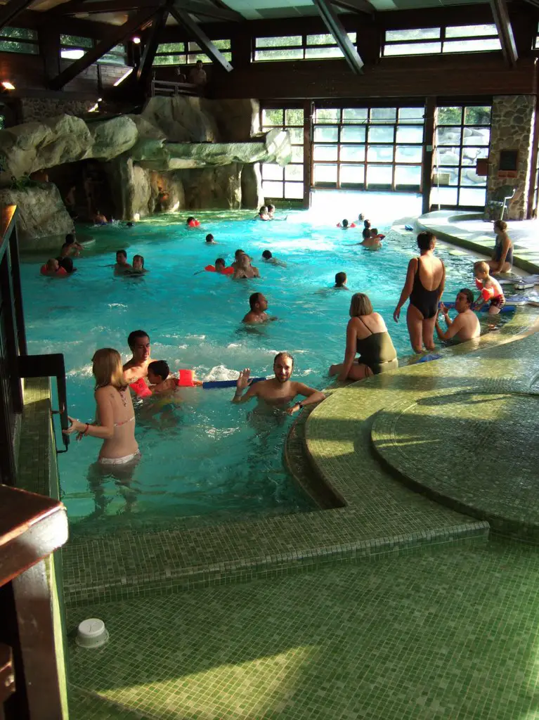 Interno piscina Sequoia Lodge