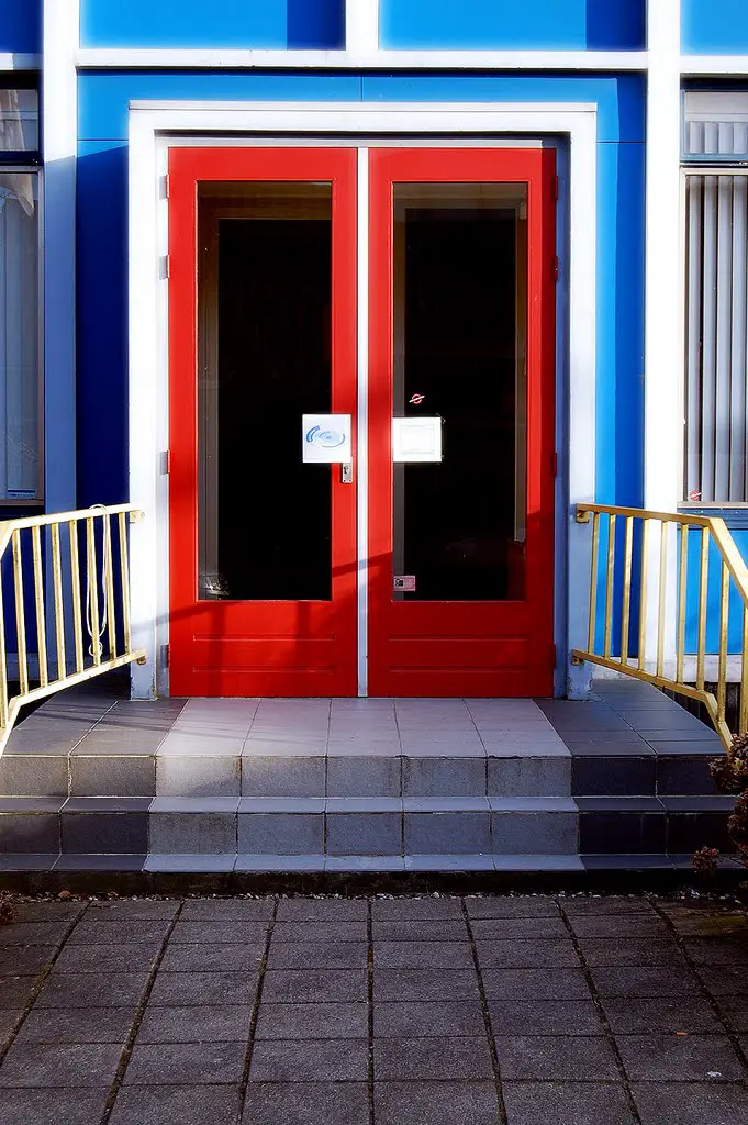 A door in Puttershoek, Netherlands