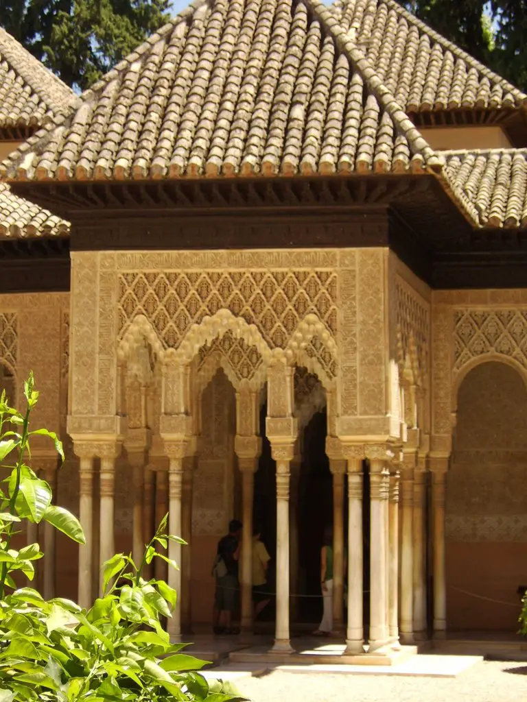 Inside Alhambra 9