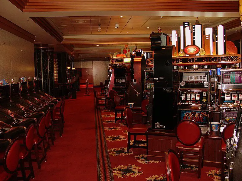 Cunard queen mary 2 casino