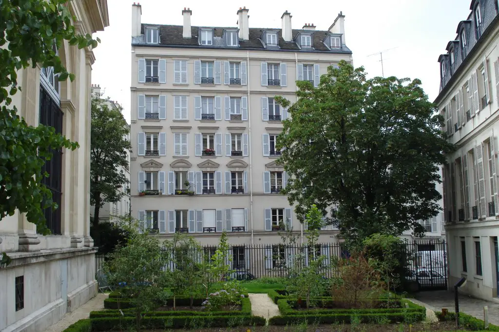 Building at Jardin des plantes