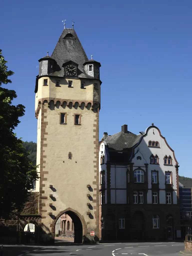 Miltenberg am Main, Würzburger Tor, östl. der Innenstadt