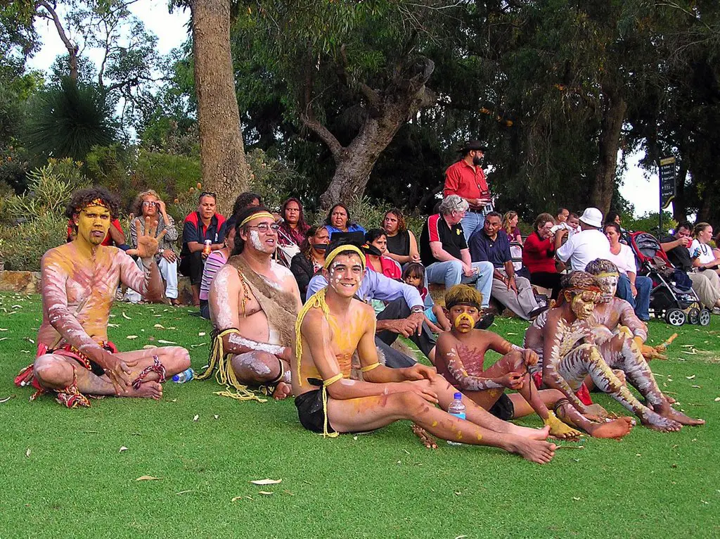 Living Noongar culture