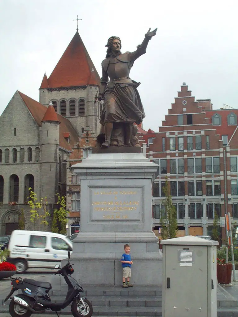 Statue in Tournai square
