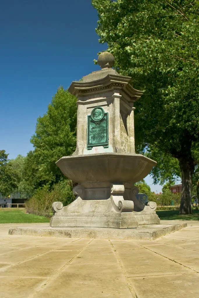 Sherriff Fountain 1