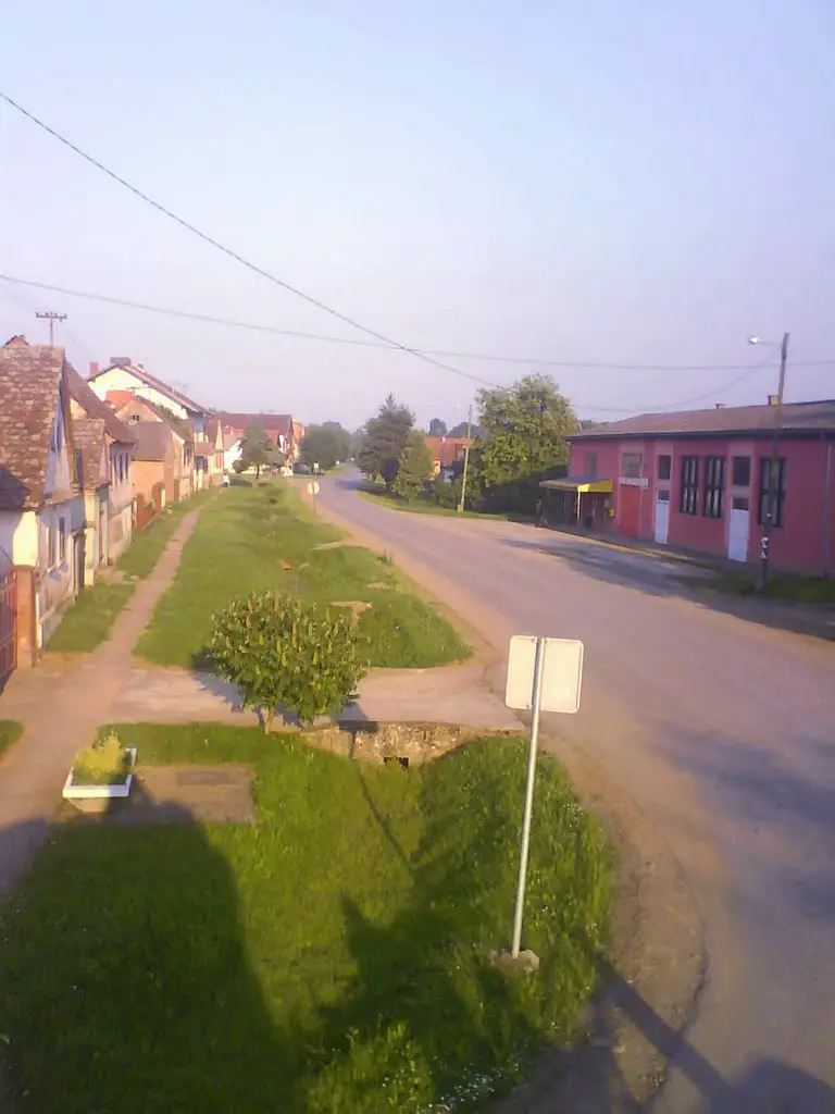 Centar Banovaca, pogled na Donji kraj