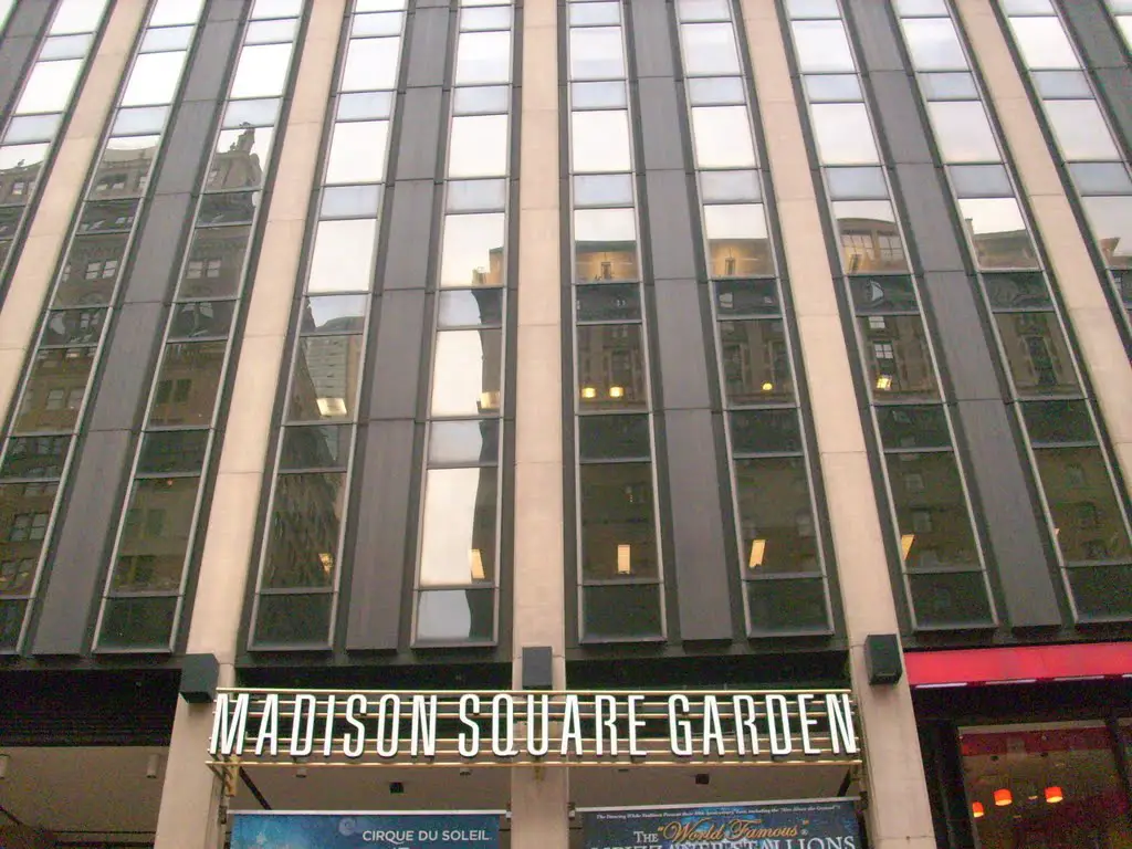 Madison Square Garden Front Entrance Mapio Net