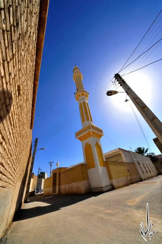 مسجد از کوچه