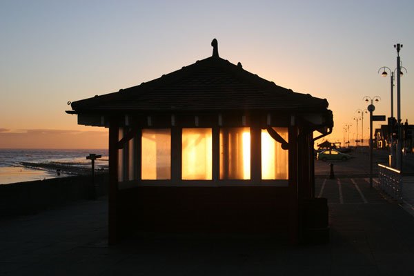 Sea front shelter