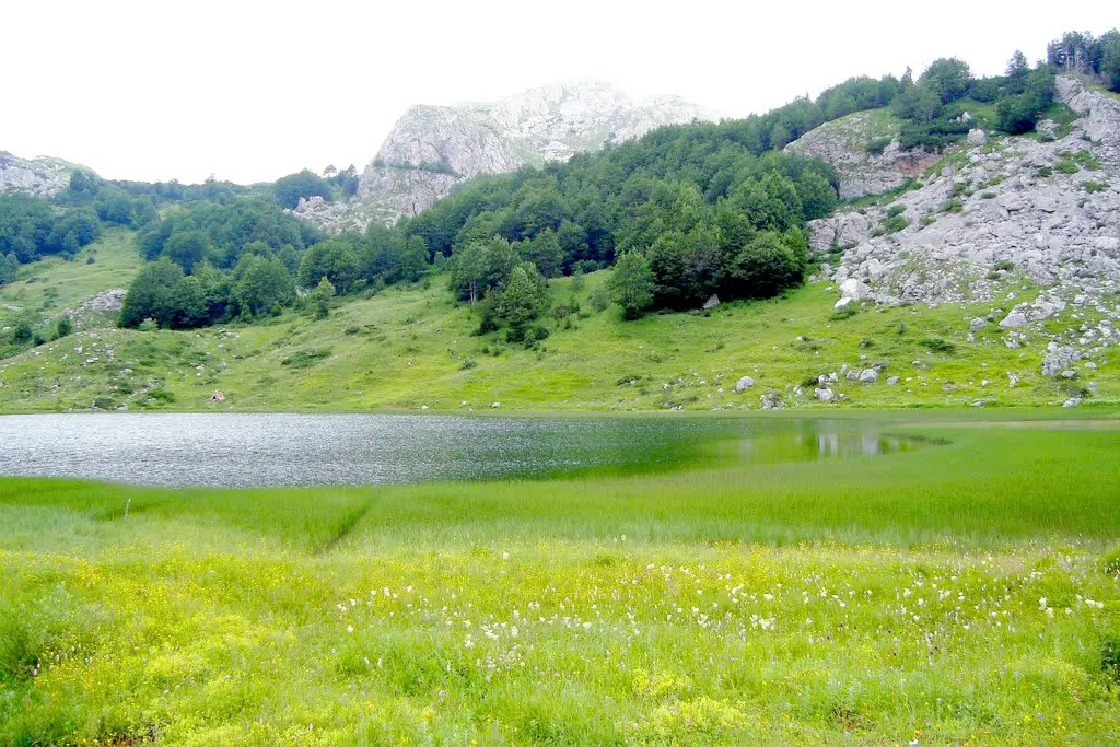Treskavica - Veliko jezero, pogled sa južne strane