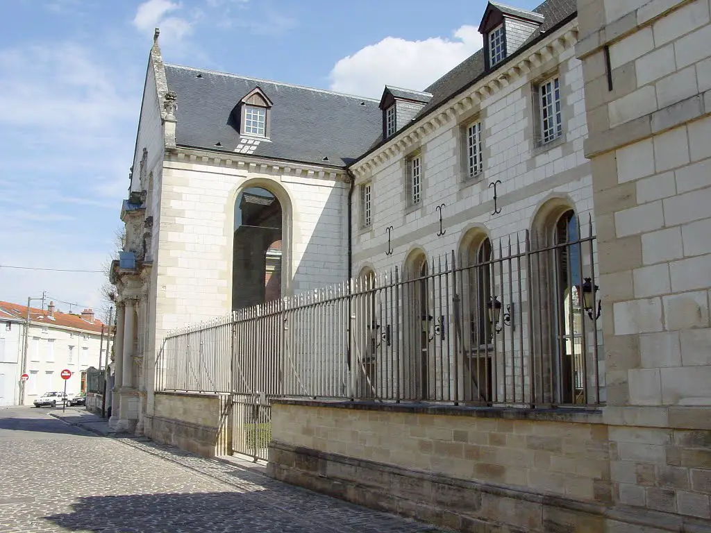 Châlons-en-Champagne : Abbaye de Vinetz