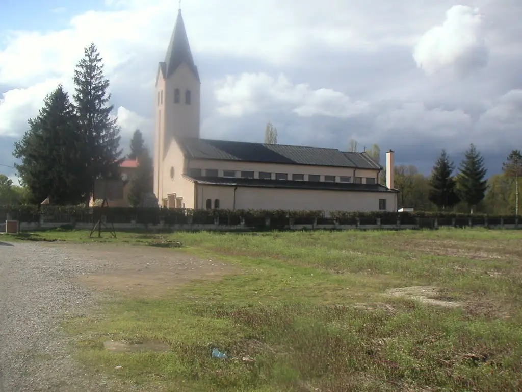 Crkva Gospe Sniježne, Poljaci | Mapio.net