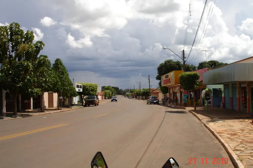 Vista da Av. Rui Barbosa - Firminópolis-Go.