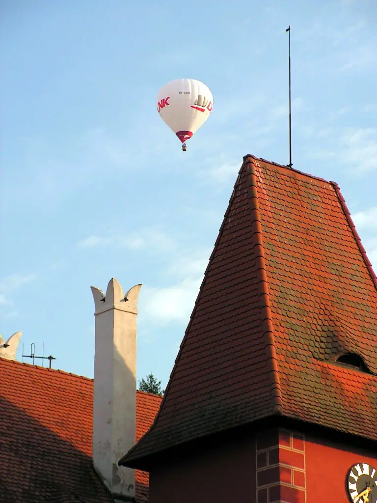Červená Lhota and balloon