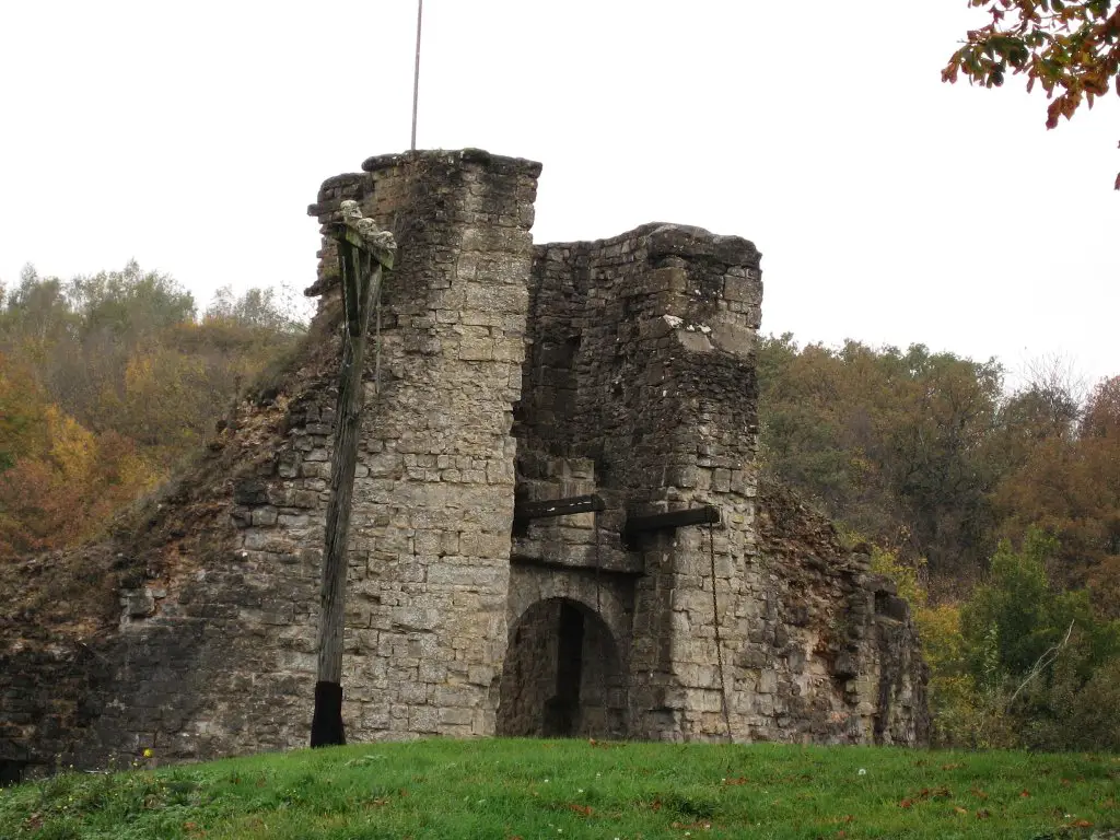 Montcornet - Ruines château