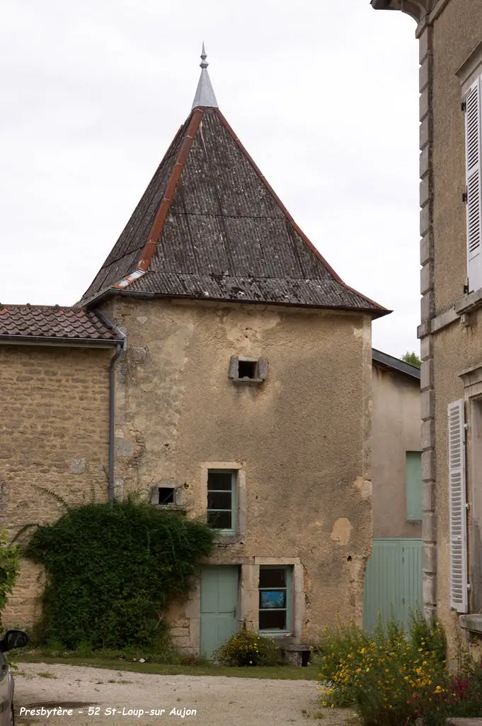 52 St-Loup-sur-Aujon - Pigeonnier presbytère
